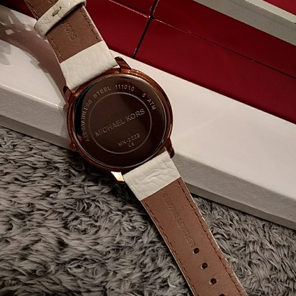 Authentic Rose Gold Michael Kors MK2223 main image 6